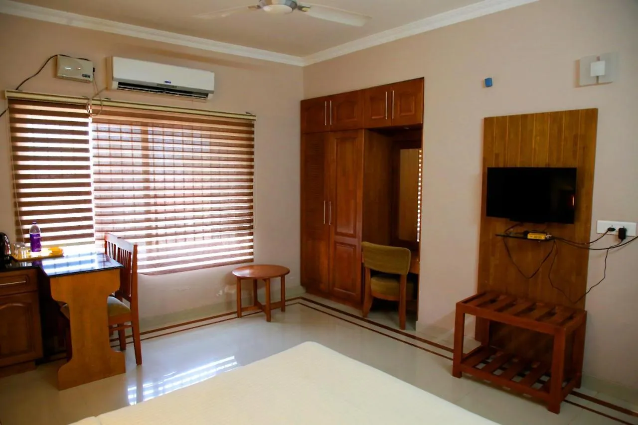 Devanganam Residency Гуруваюр Отель